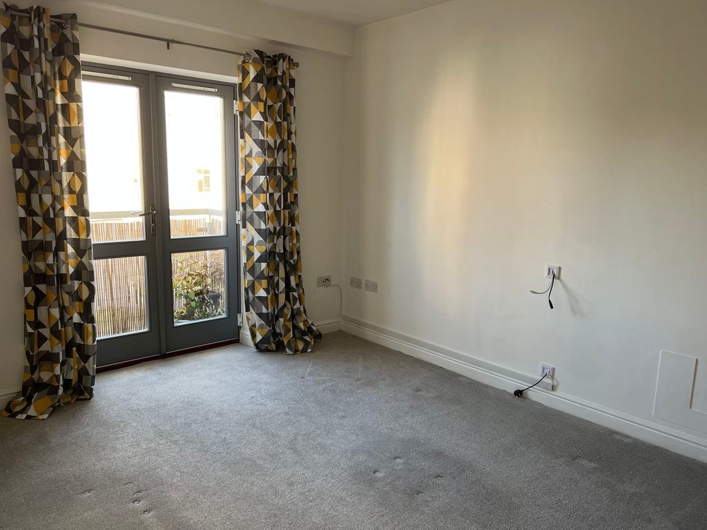 Property photo 3 of 7 Photo 5