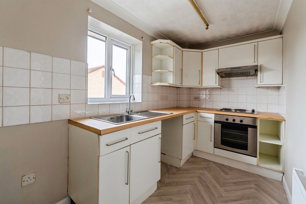 Property photo 3 of 11