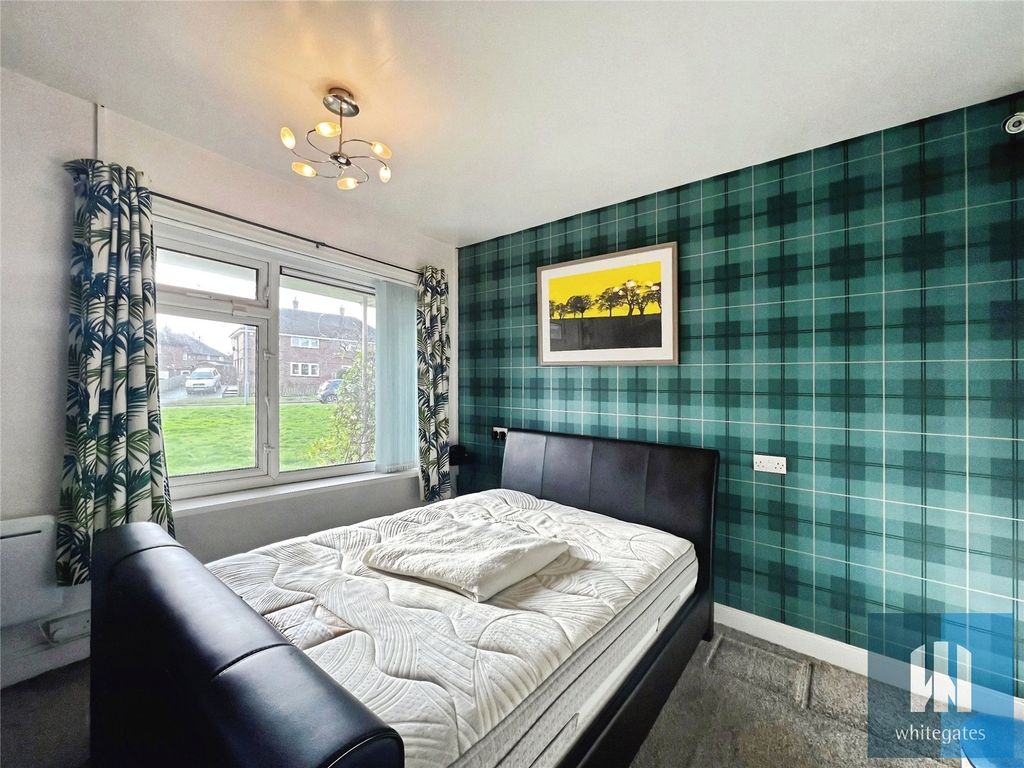 Property photo 2 of 16 Picture No. 12