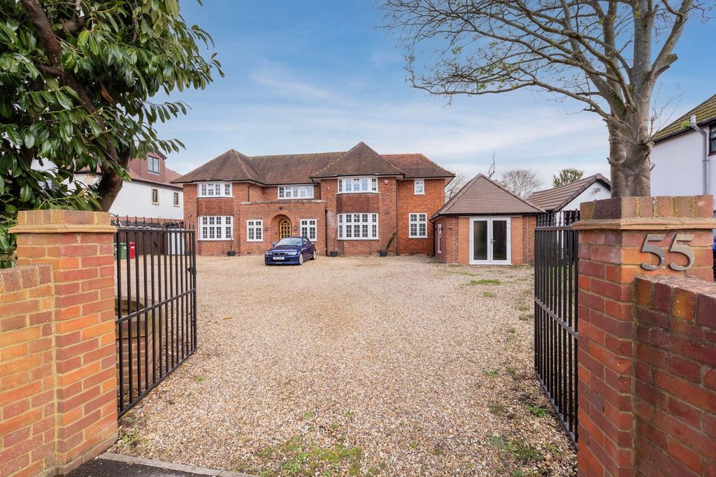 Property photo 1 of 26
