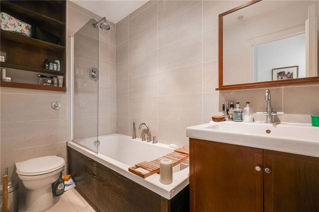 Property photo 3 of 6