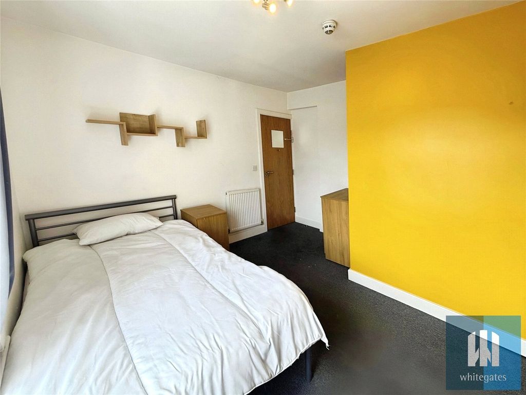 Property photo 3 of 12 Picture No. 24