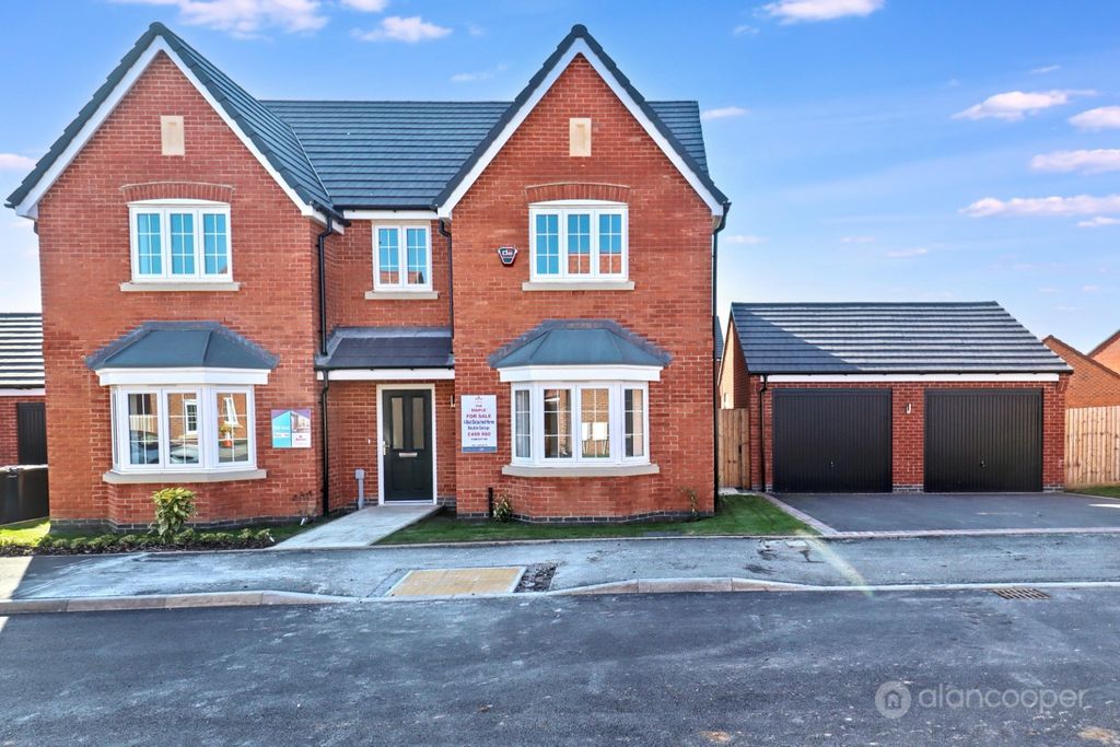 Property photo 1 of 32 4996371