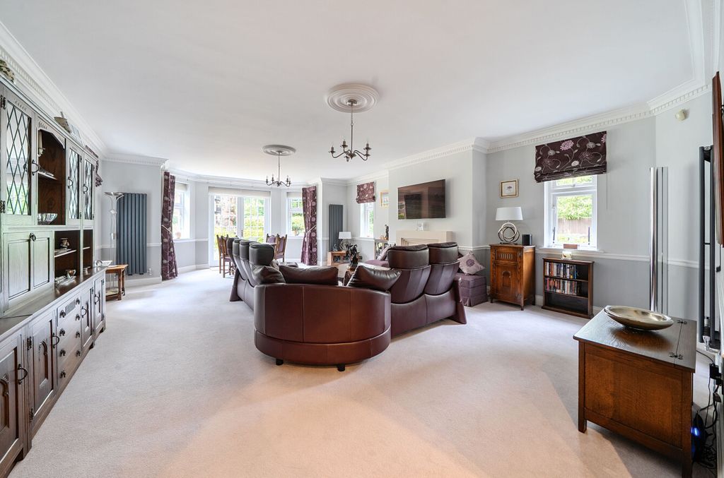 Property photo 2 of 21 1339773-12-68A723...