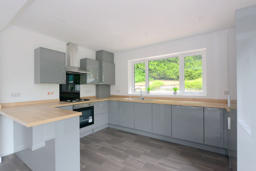 Property photo 2 of 20 3662674