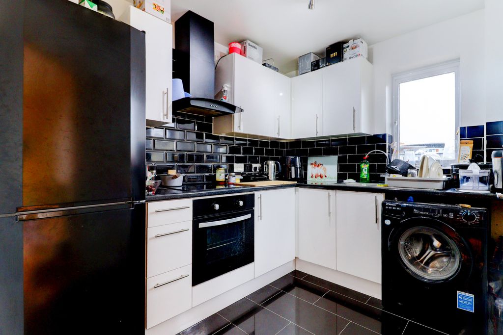 Property photo 3 of 10 Picture No. 04