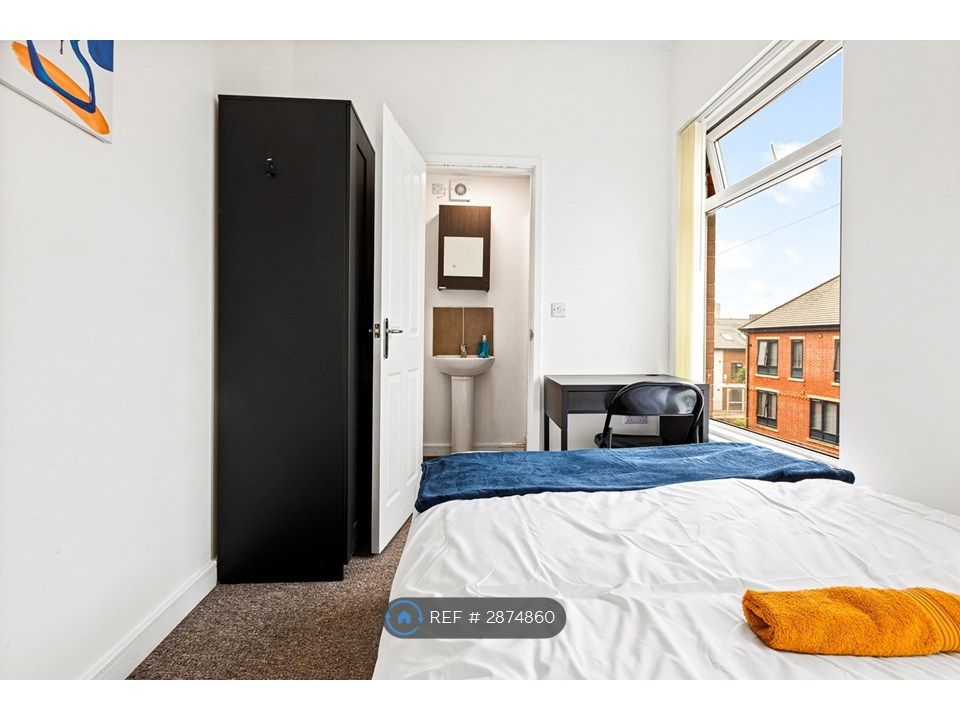 Property photo 2 of 8