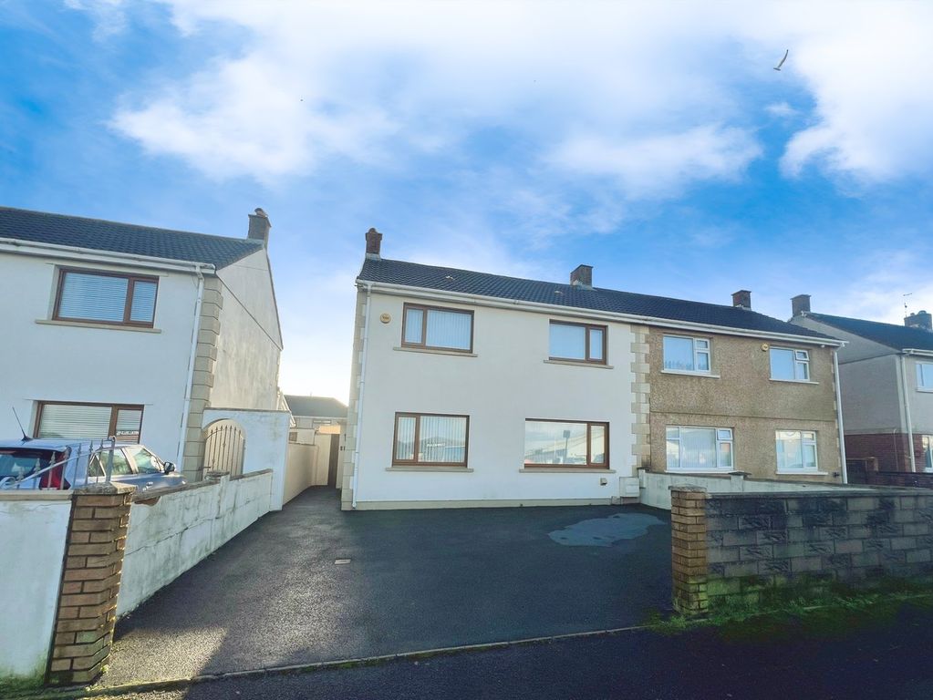 Property photo 1 of 27