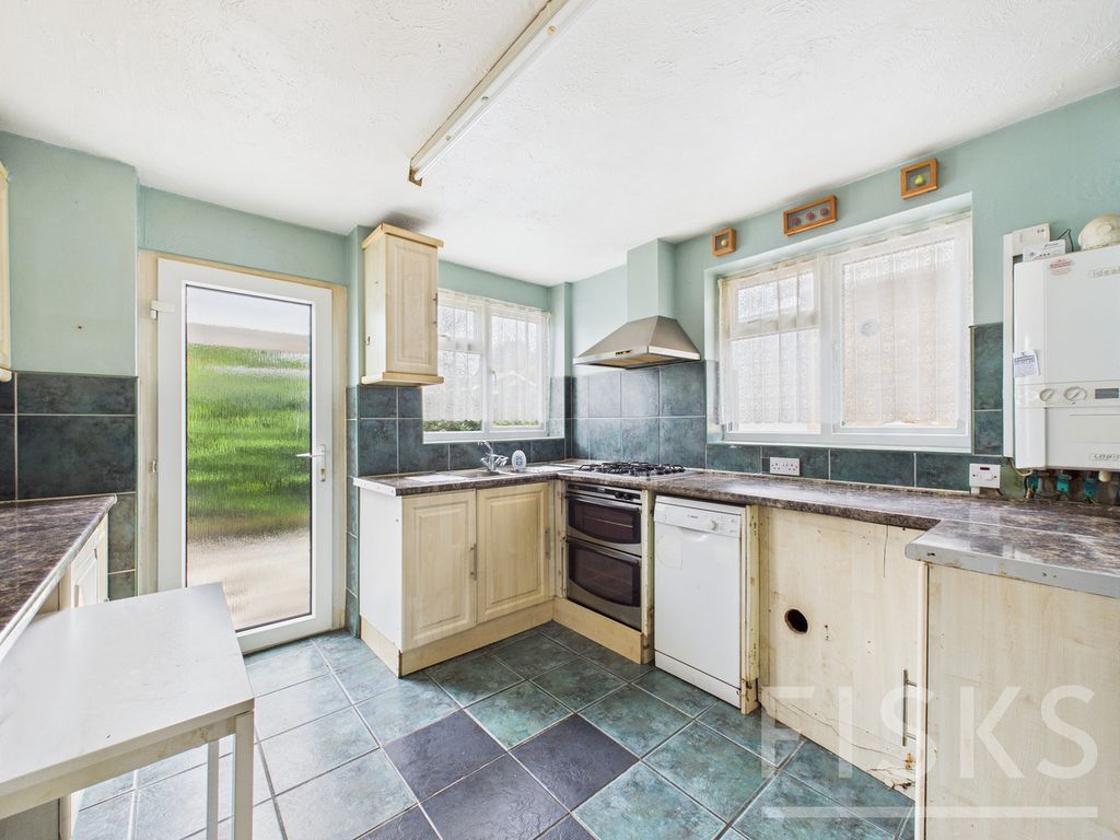 Property photo 3 of 14