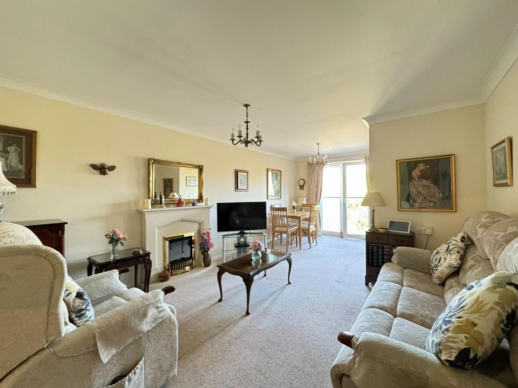 Property photo 2 of 38