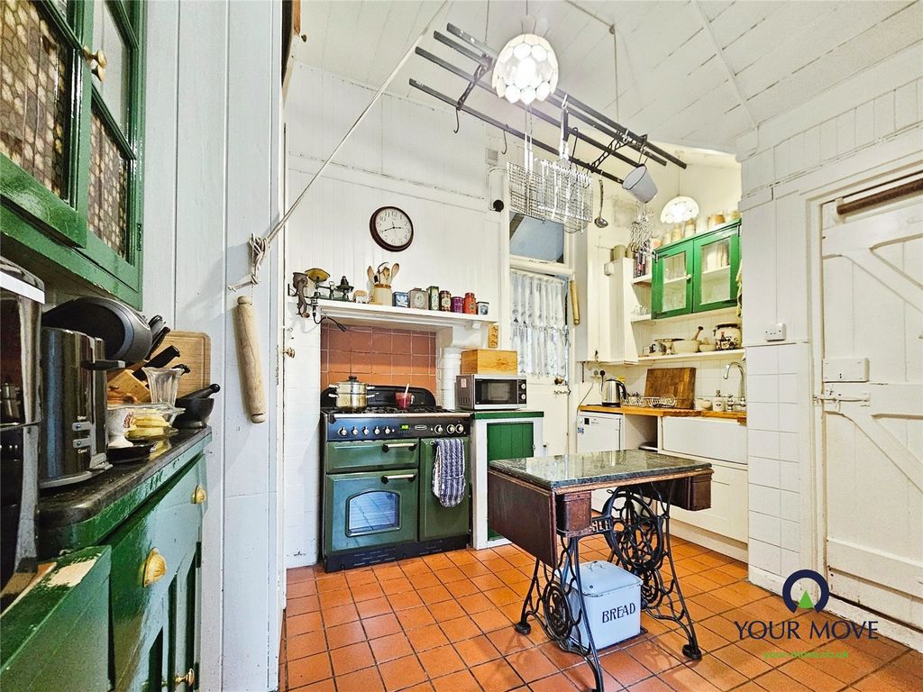 Property photo 3 of 22 Picture No. 32