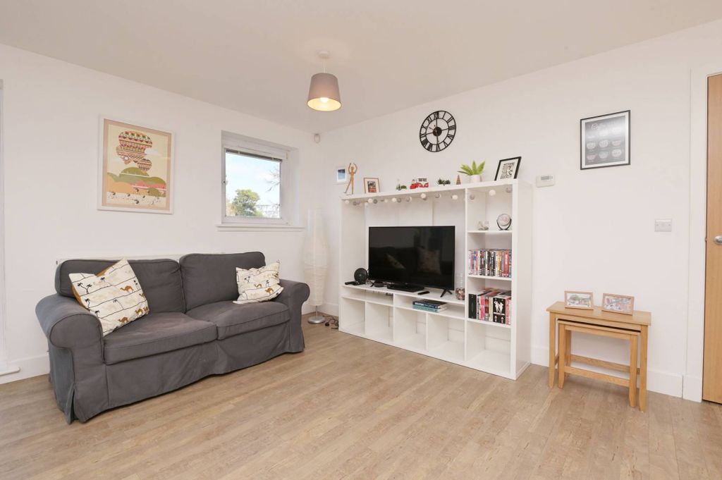 Additional image 4 of 1 bed flat for saleBurnbrae Drive, East Craigs, Edinburgh EH12