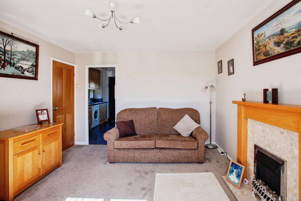 Property photo 2 of 17 Pbox-Img.Jpg