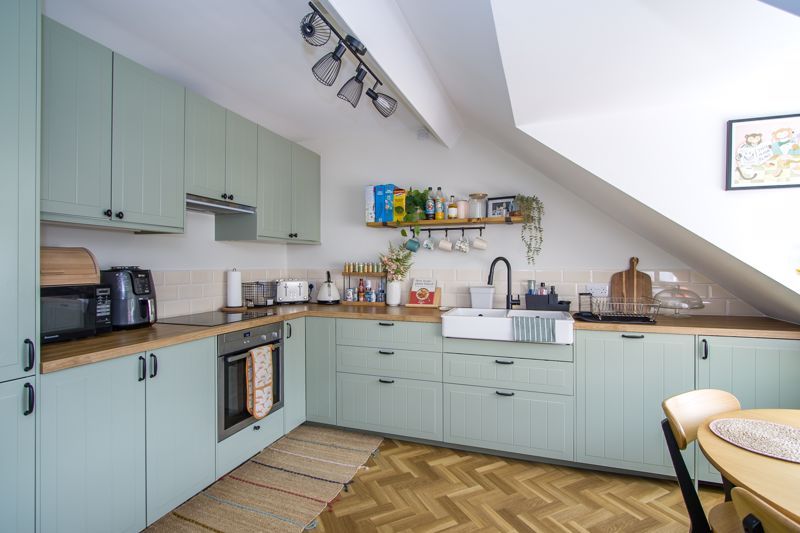 Additional image 6 of 2 bed flat for salePlymouth Road, Penarth CF64