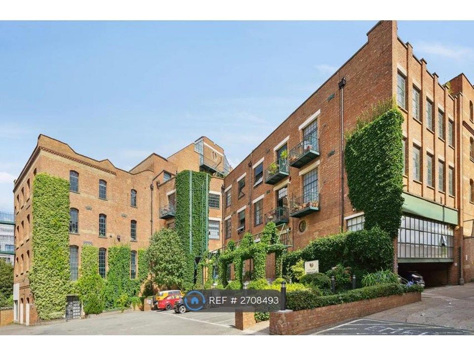 Property photo 2 of 15 Building Entrance