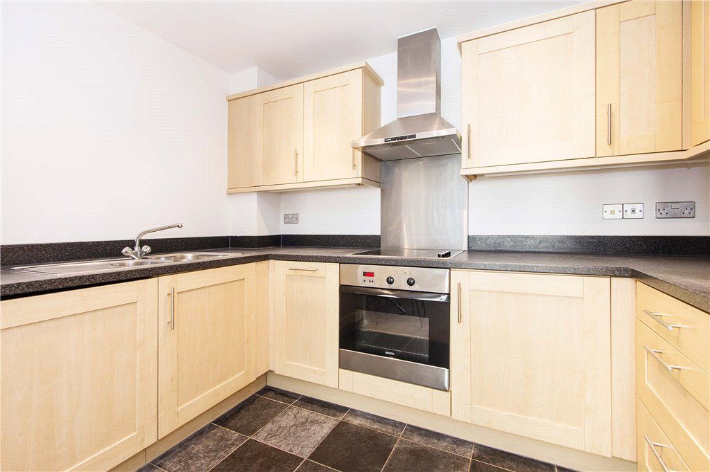Property photo 3 of 9 Kitchen
