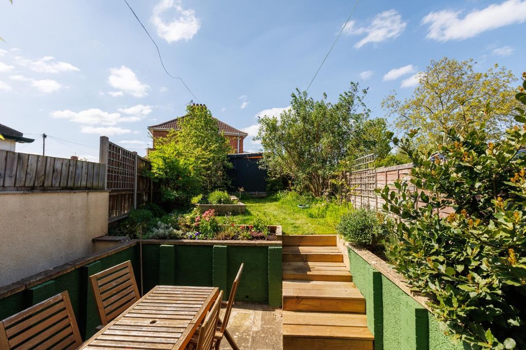 Property photo 3 of 22 52 Martock Road, Bs3-1.Jpg