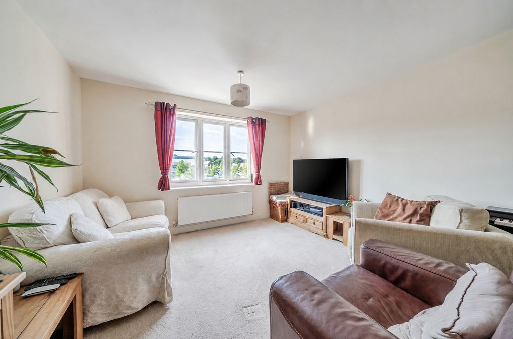 Property photo 2 of 10 Picture No. 27