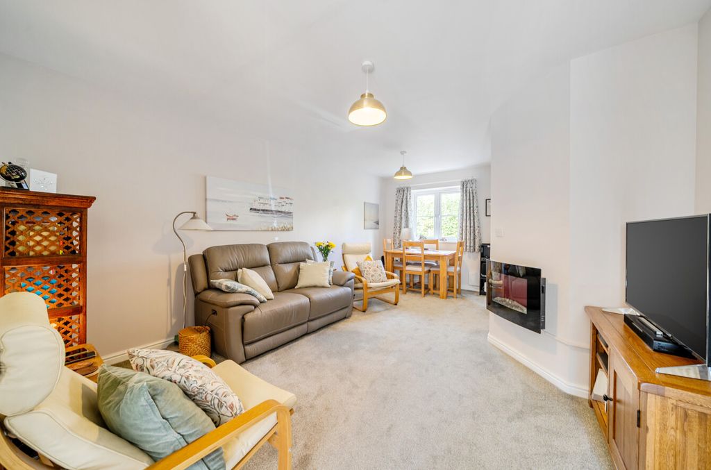 Property photo 3 of 10 1510459-10-1A01Fd...