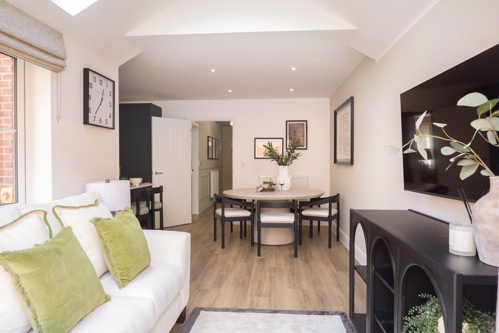 Property photo 2 of 12 Maiden View, Woodchurch