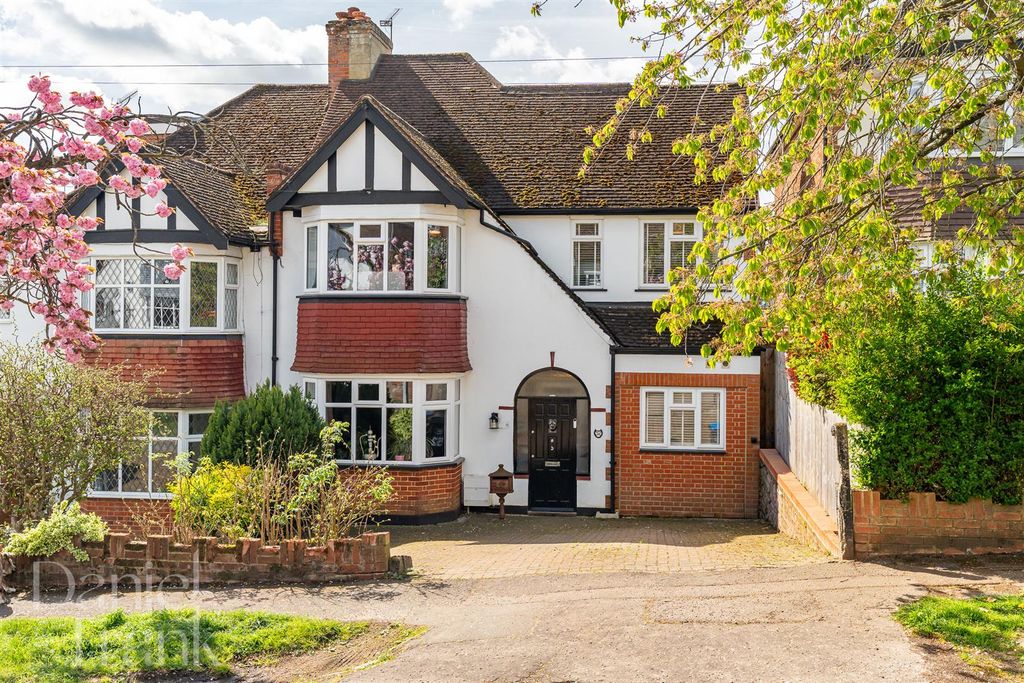 Property photo 1 of 30