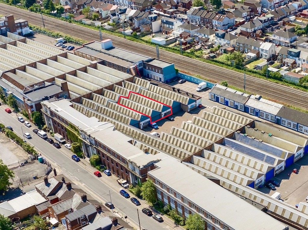 Property photo 1 of 6 Photo 12