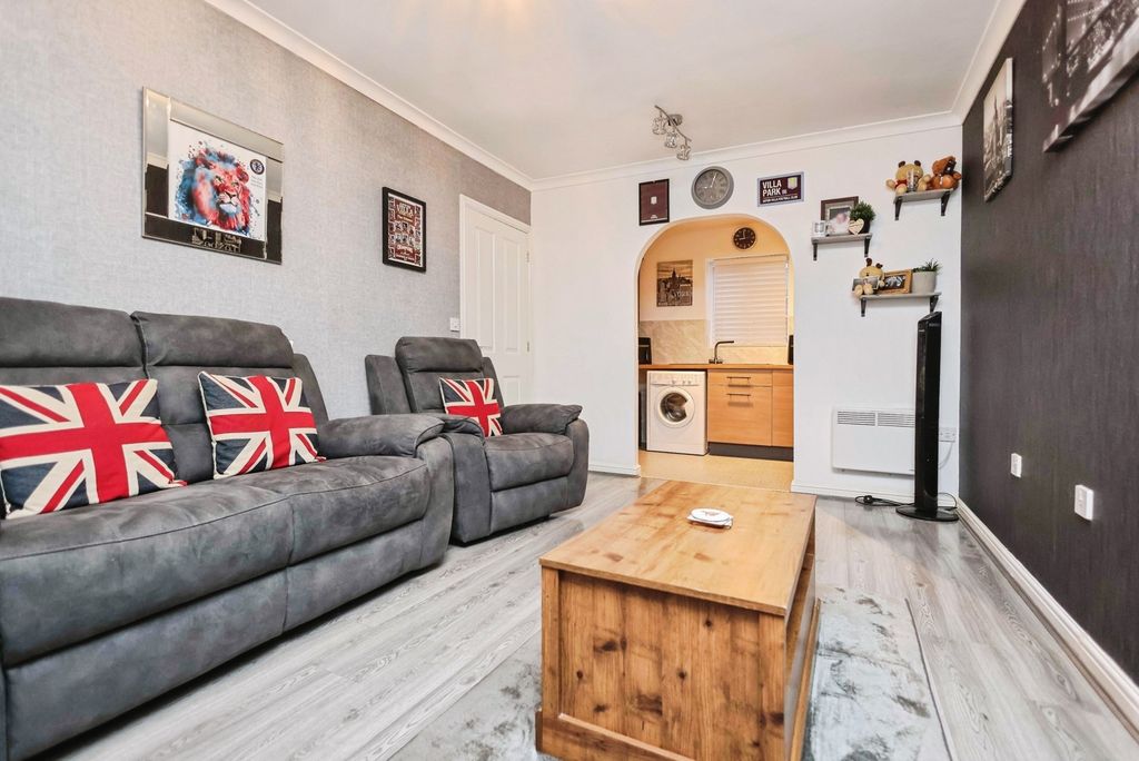 Property photo 2 of 10 Pbox-Img.Jpg