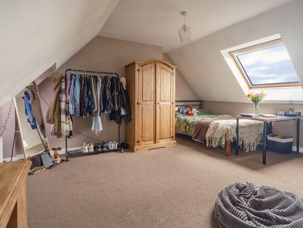 Property photo 3 of 9 5142452