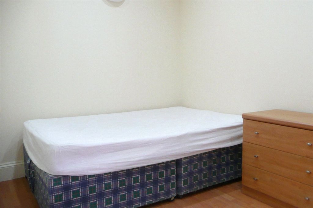 Property photo 3 of 5 Picture No. 05