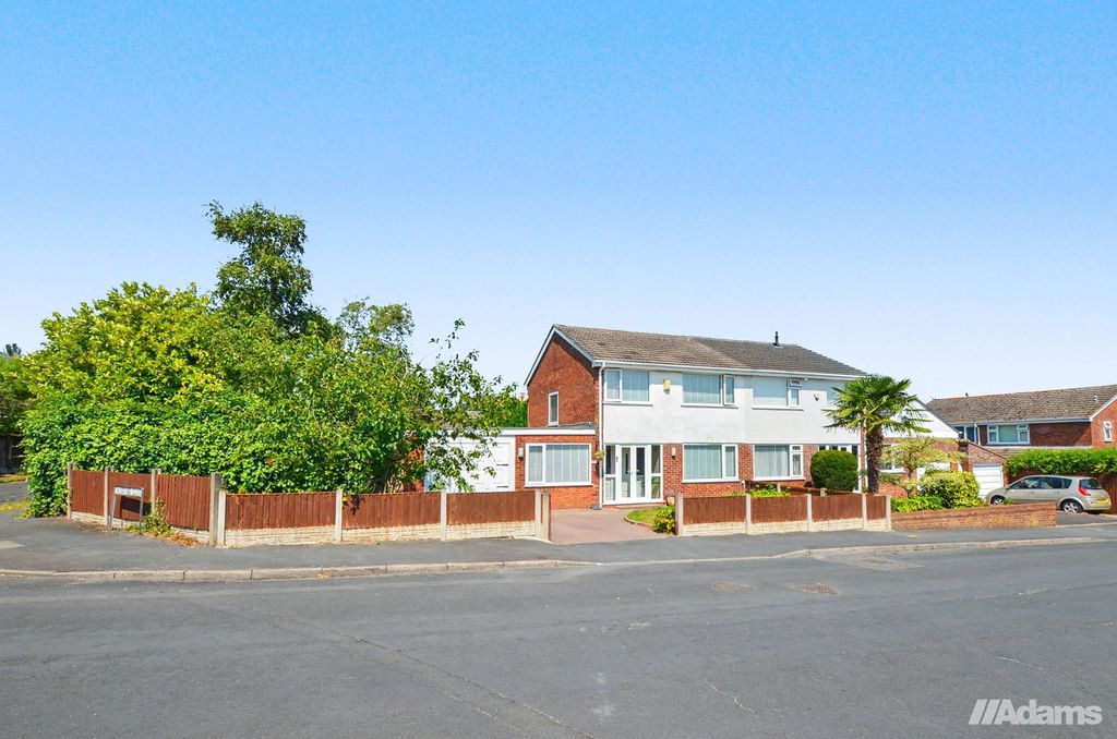 Property photo 2 of 31