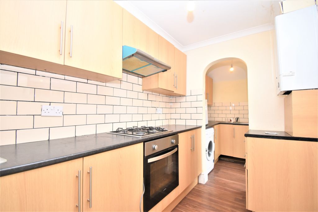 Property photo 2 of 8 Kitchen