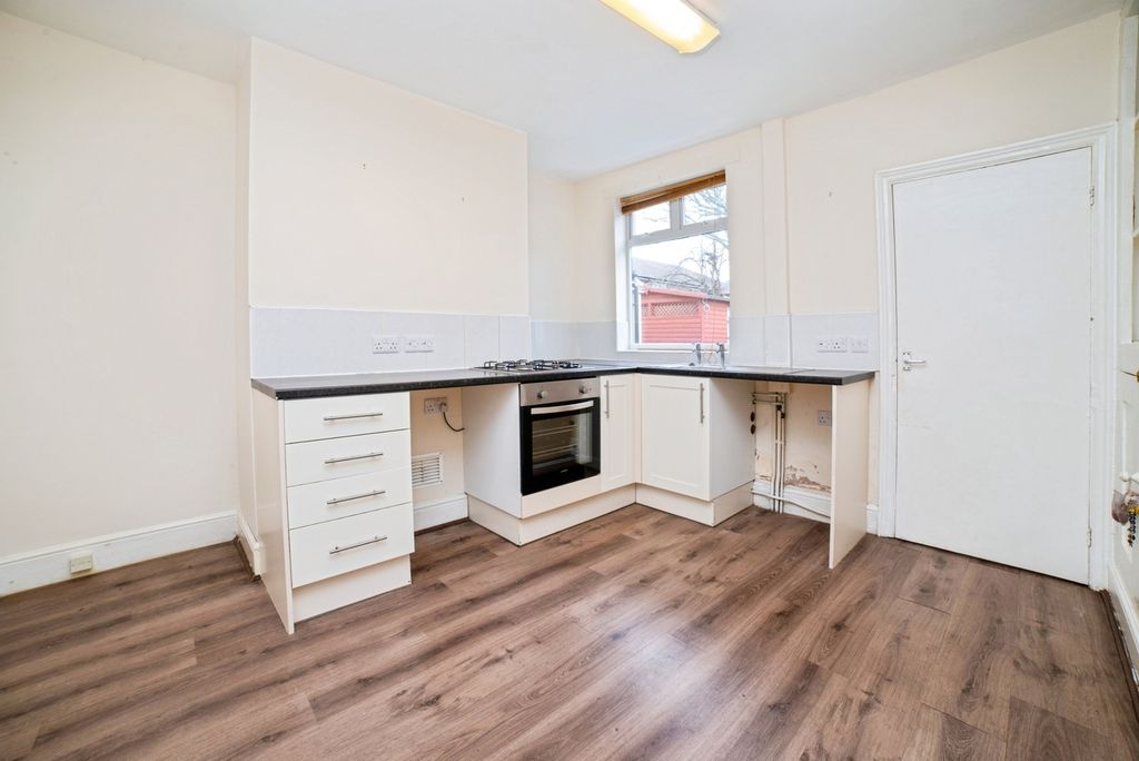 Property photo 3 of 11 Kitchen Diner