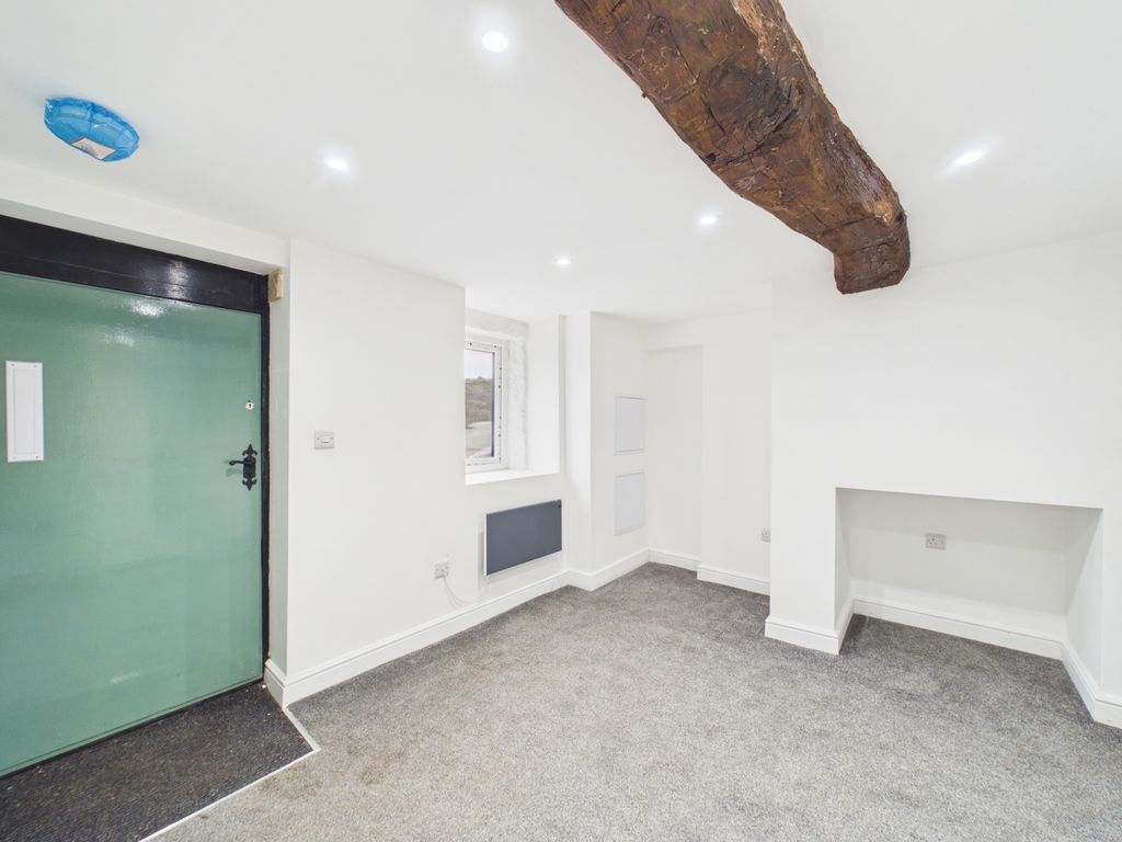 Property photo 3 of 16 Bedroom