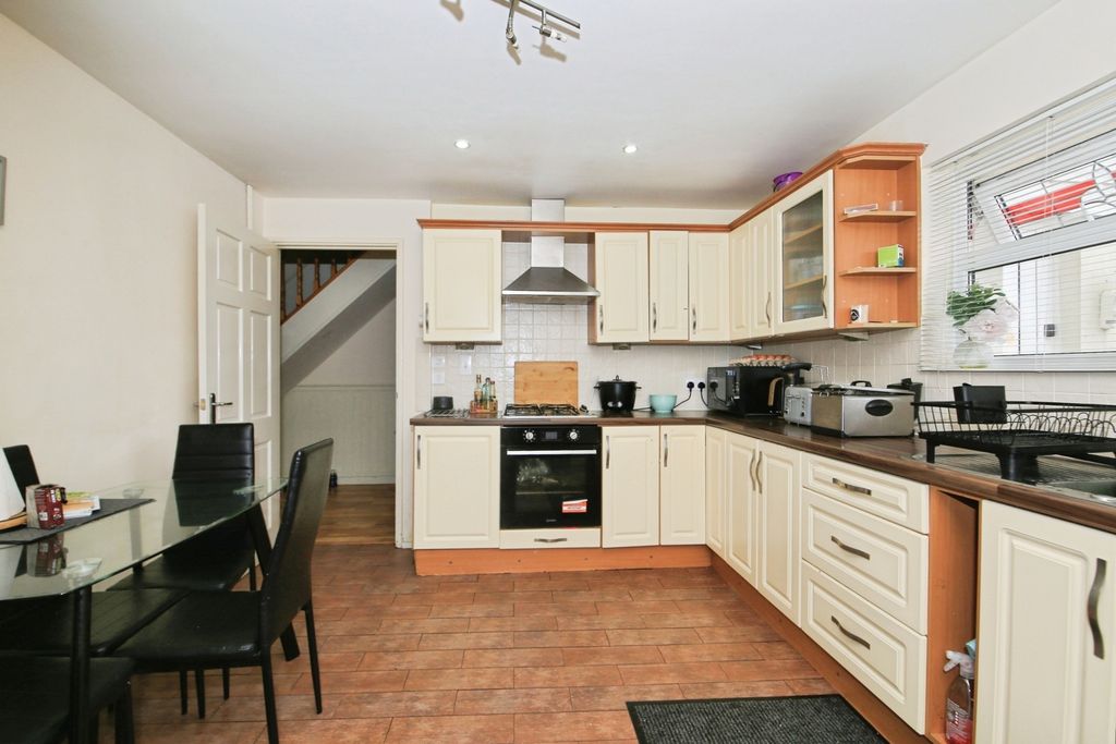 Property photo 2 of 12 Pbox-Img.Jpg
