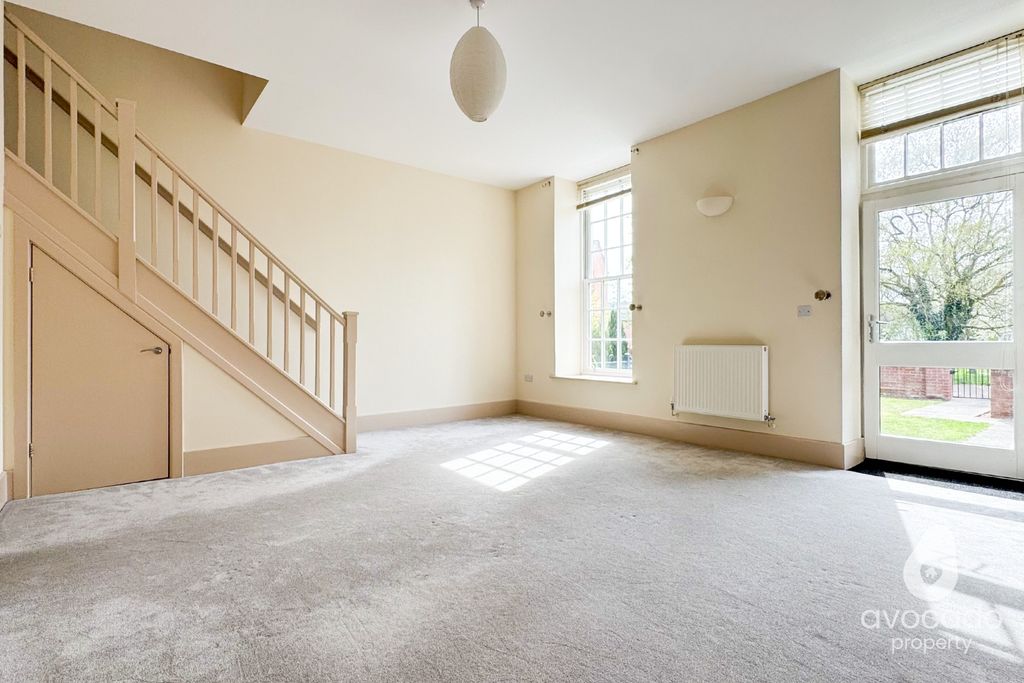 Property photo 2 of 17 5079145