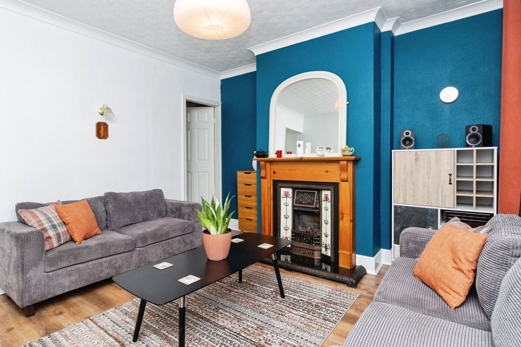 Property photo 3 of 15