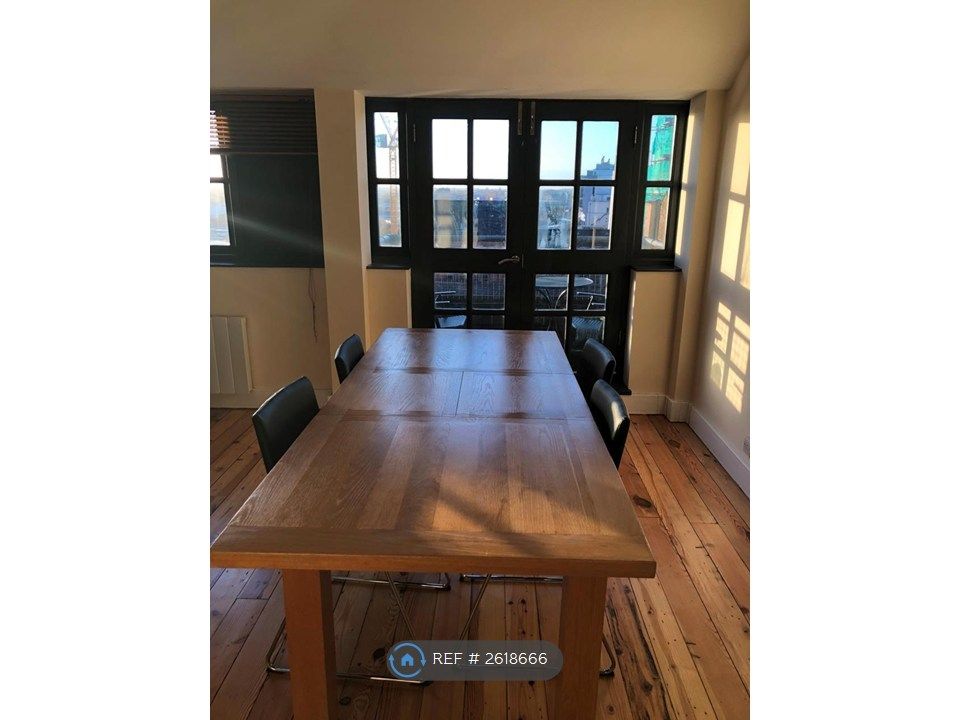 Property photo 3 of 7 Dinning Area