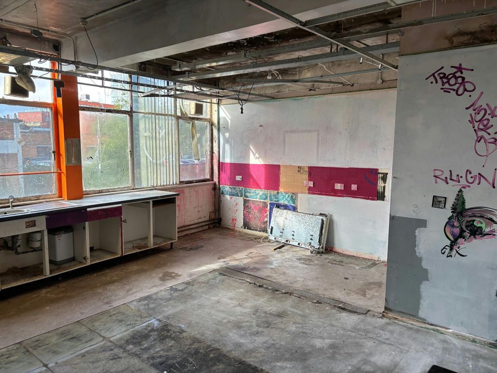 Property photo 2 of 7 4.Jpg