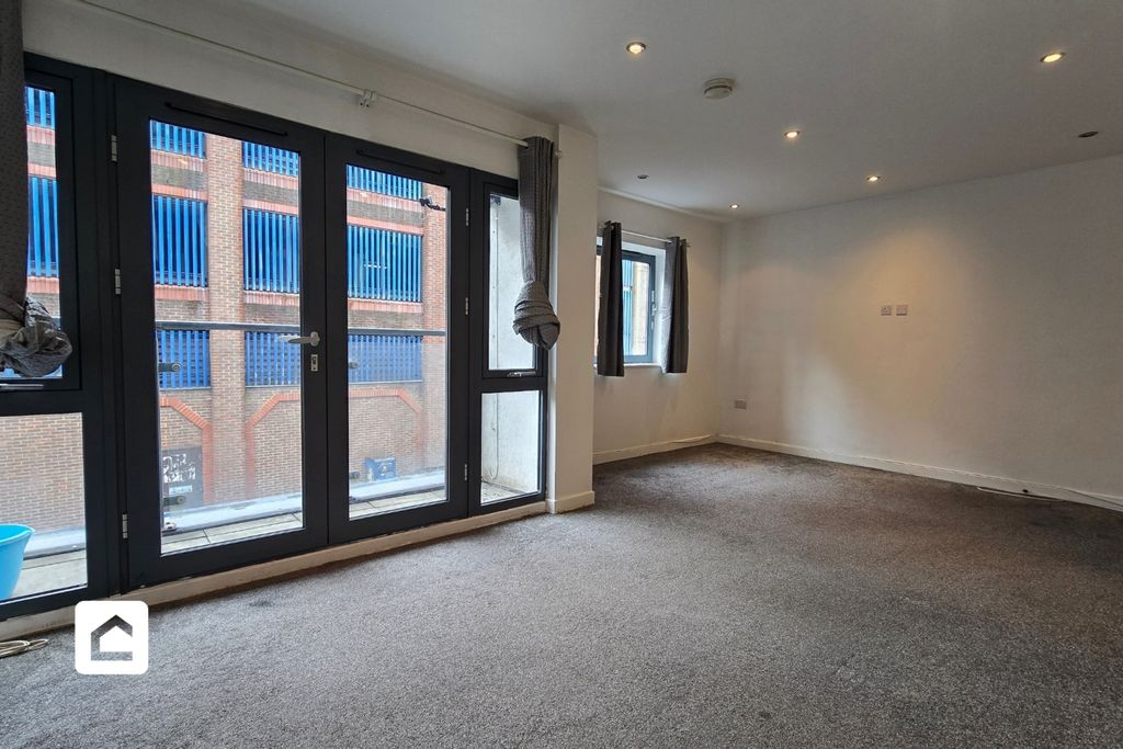 Property photo 2 of 11 2