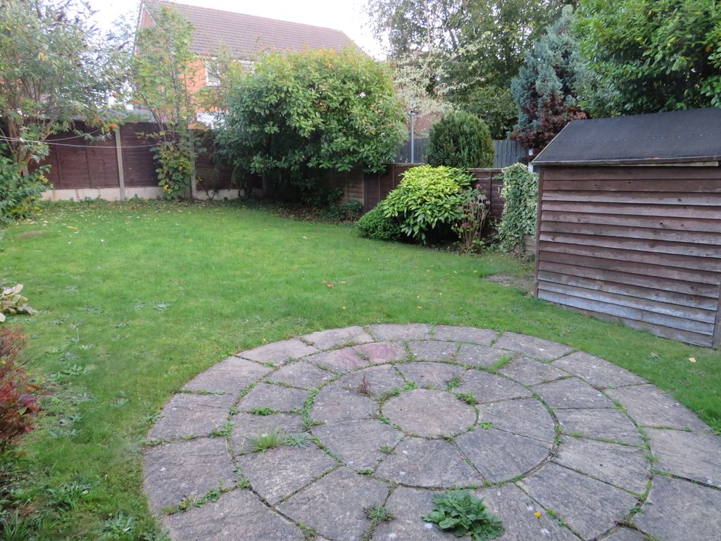 Property photo 2 of 8 Garden