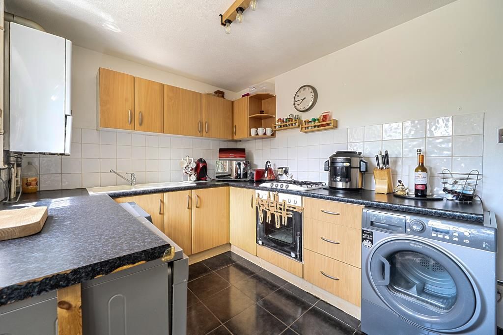 Property photo 2 of 20 Kitchen