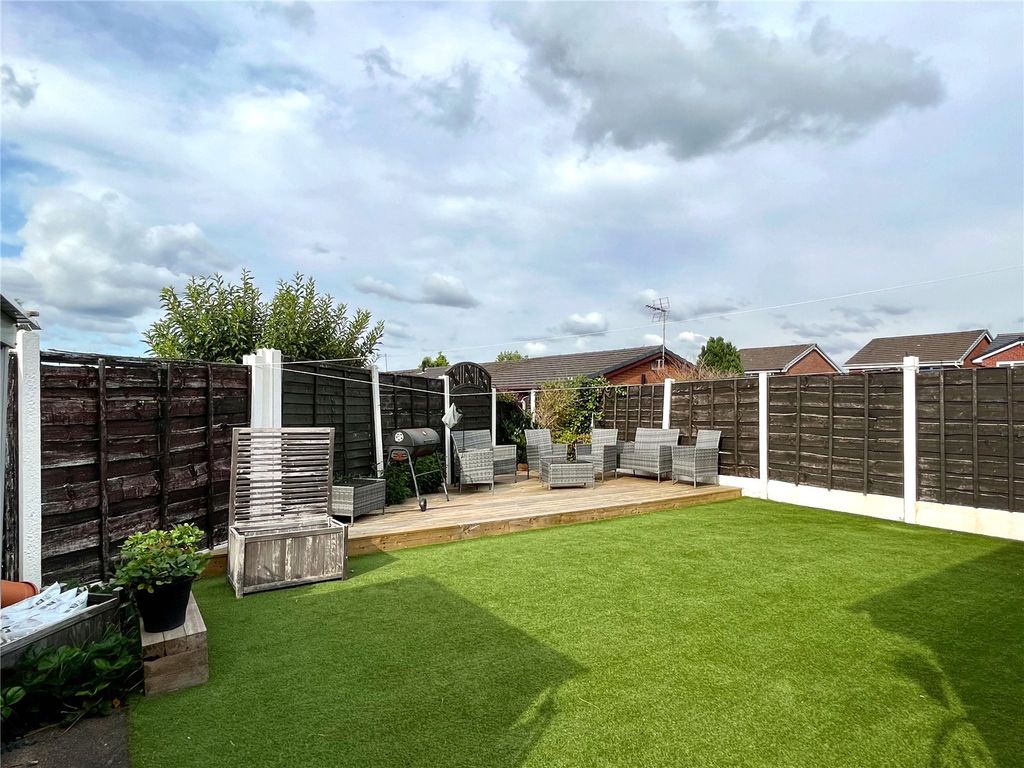 Property photo 2 of 16 Garden