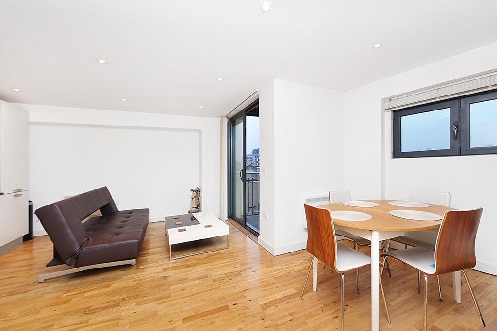 Property photo 2 of 11