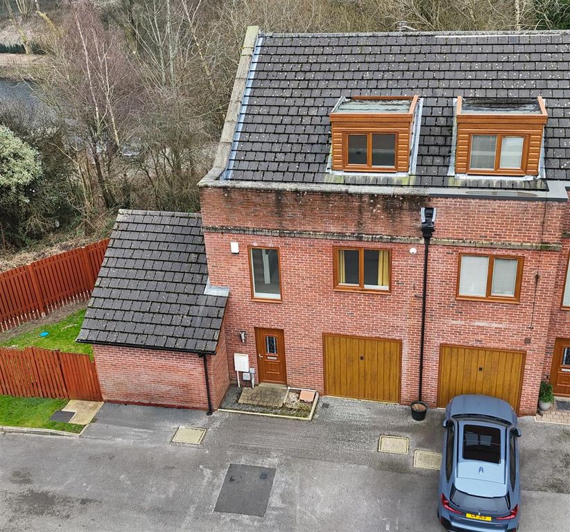 Property photo 2 of 18 Proctor.Jpeg