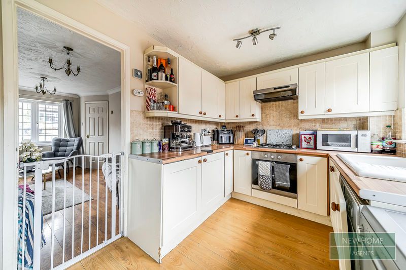 Property photo 2 of 17 Photo 3