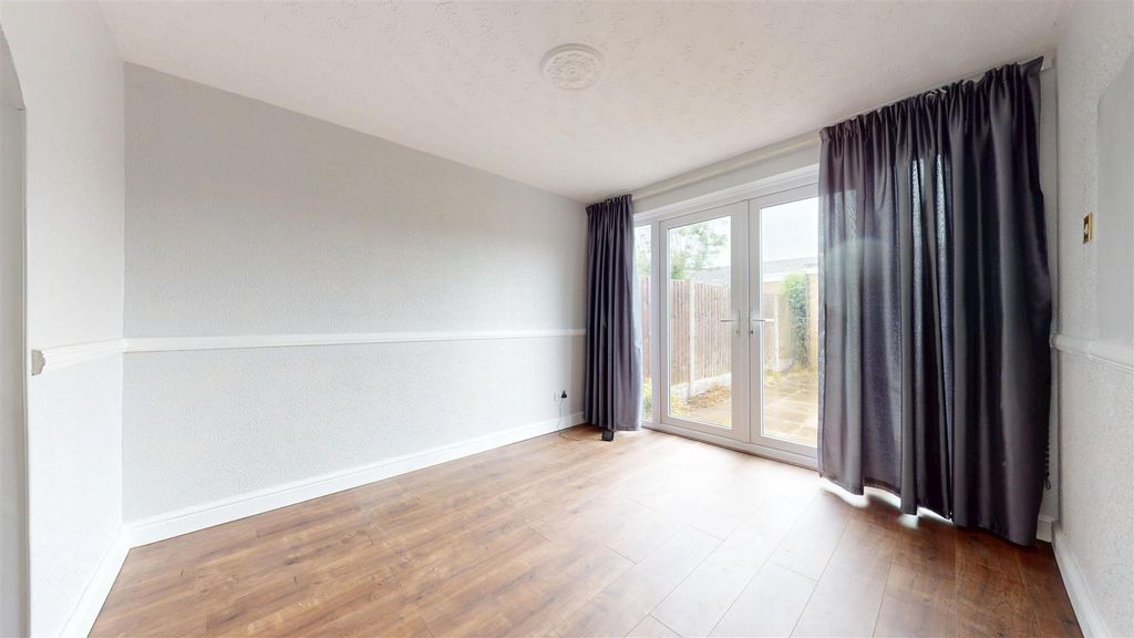 Property photo 3 of 20 Witton Way Dining Room