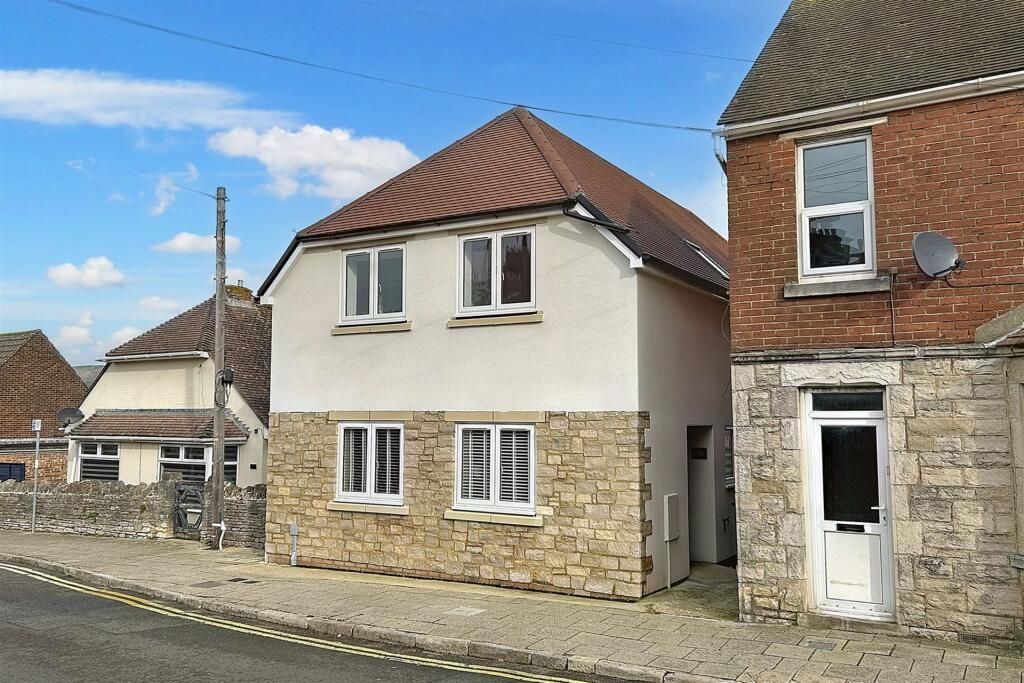 Property photo 1 of 10 Photo 0