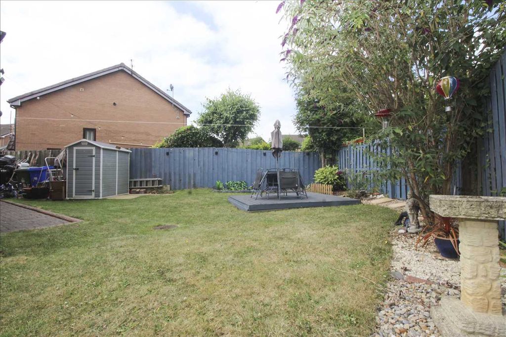 Property photo 3 of 24 Feature Photo