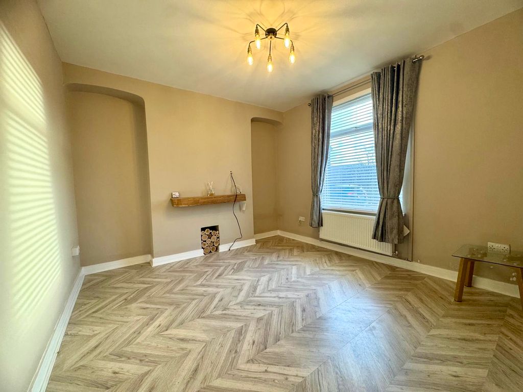 Property photo 3 of 14 Img_1002.Jpeg