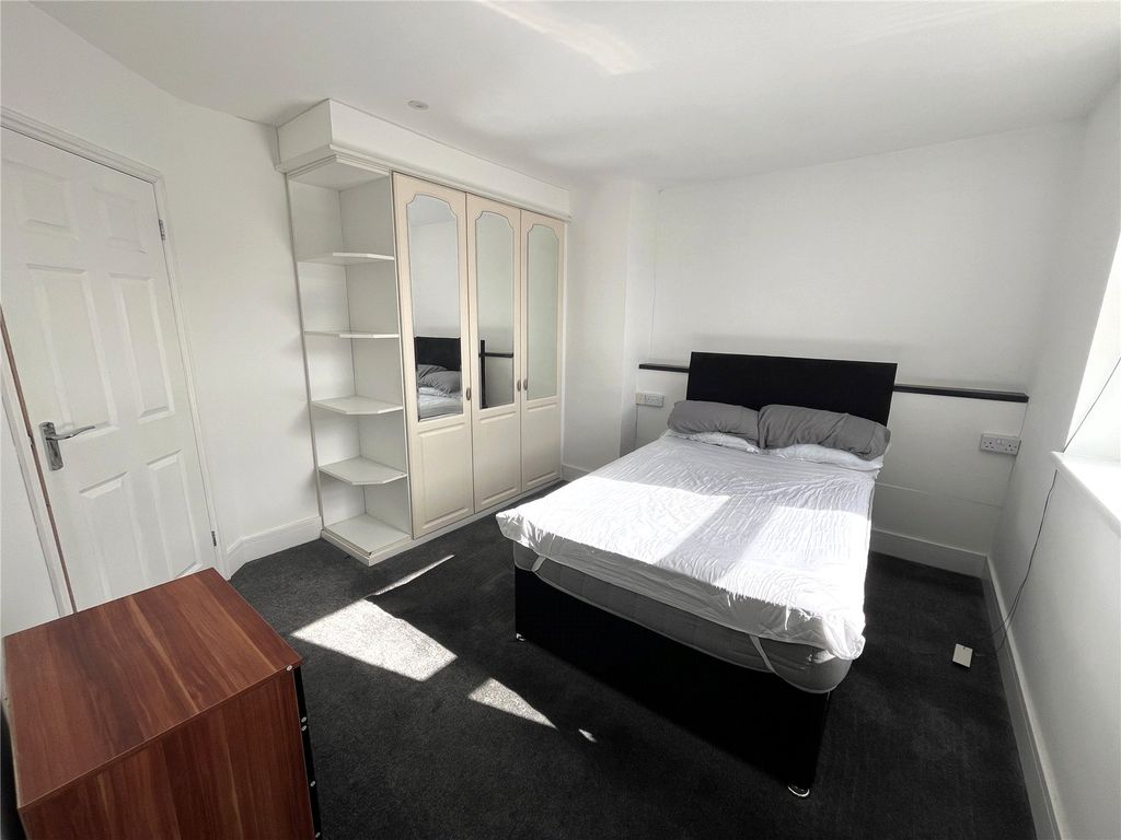 Additional image 6 of 1 bed flat for saleLlanion Park, Pembroke Dock, Pembrokeshire SA72